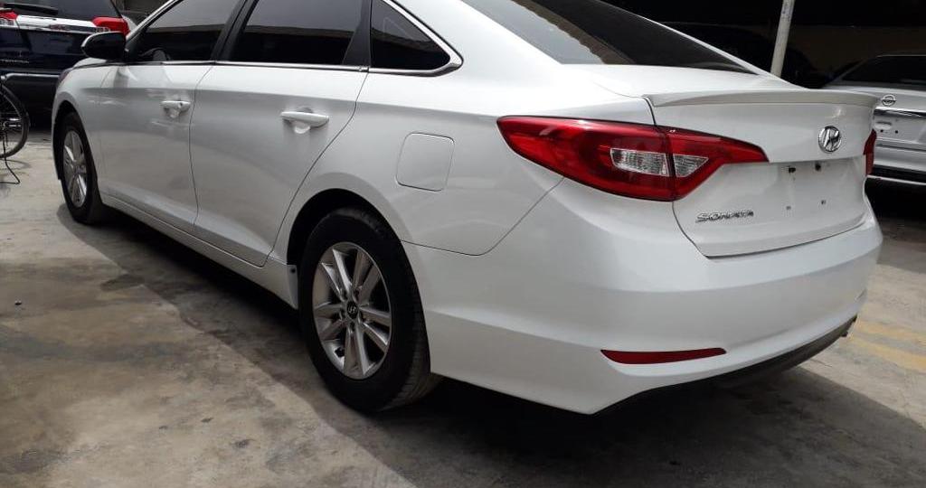 Hyundai sonata business